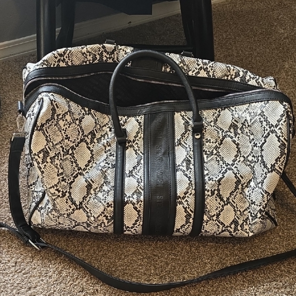 Steve Madden Black and White Travel Bag